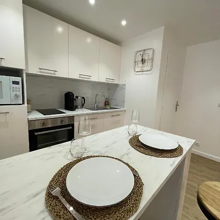 Appartement Dampierre En Yvelines Exterior photo